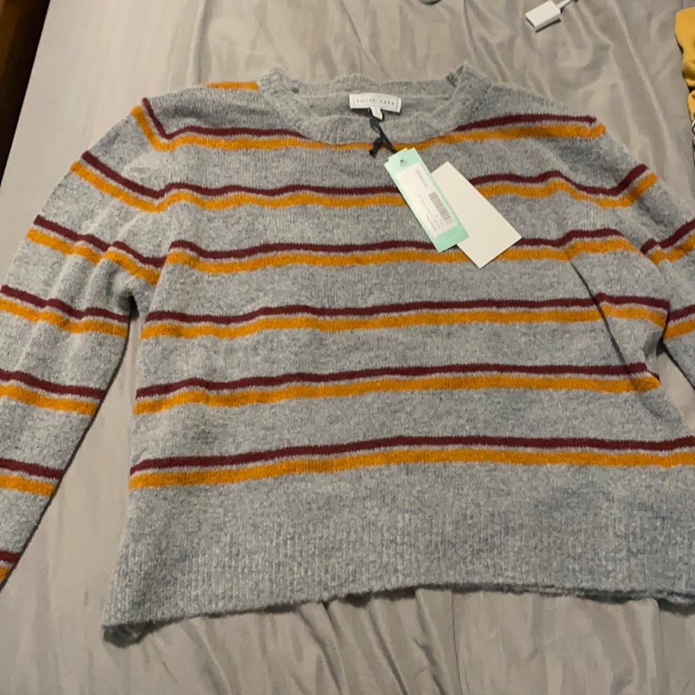 Cropped sweater
